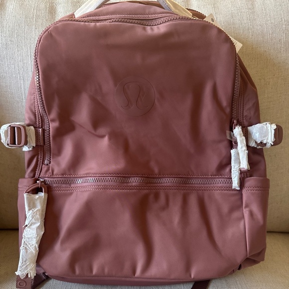 LULULEMON NEW CREW BACKPACK 22L UPDATED SPICED CHAI NEW - Picture 2 of 5